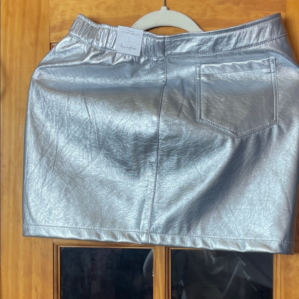 Girl’s love, Fire Metallic Silver Mini Skirt, Size L